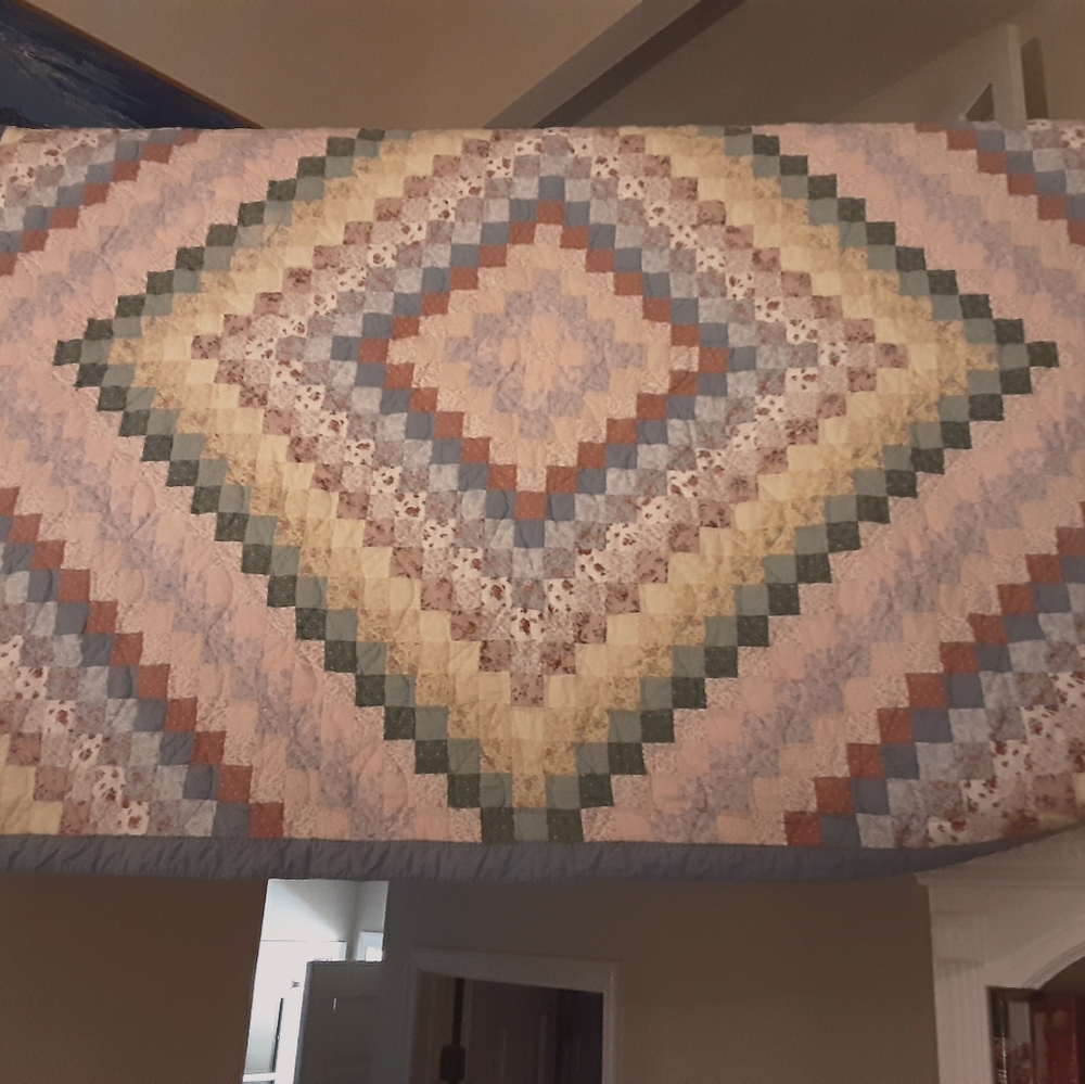 Vintage Arch quilt Hawthorne:Hndstitch, TWIN